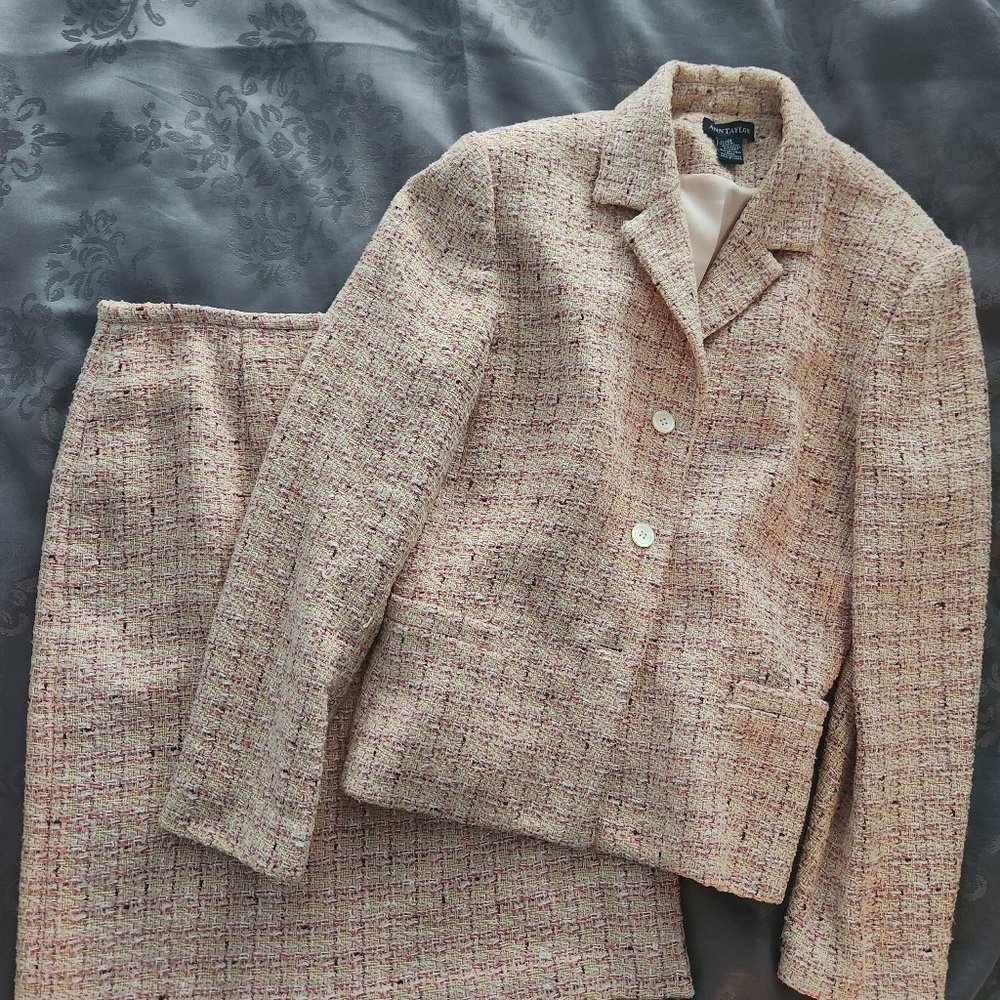 Ladies skirt/jacket suit